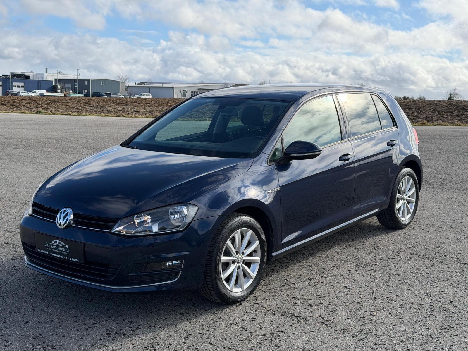 Volkswagen Golf VII Lim. Lounge *SH,1.Hand,PDC*