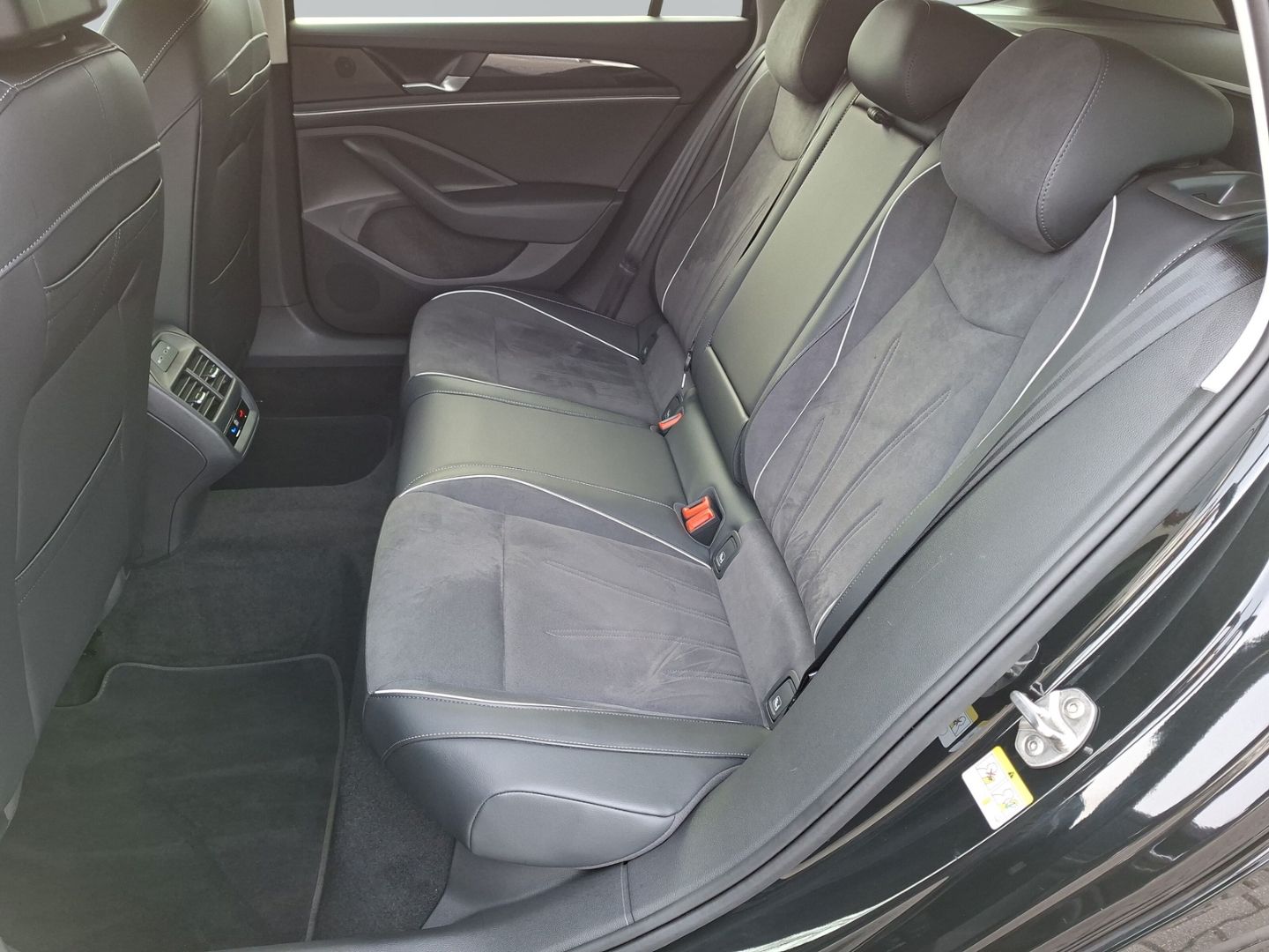 Passat Variant 2.0 TDI DSG Business *AHK*LHZ*