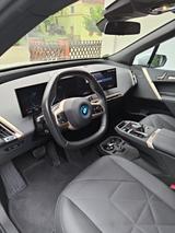 BMW iX xDrive40 - - BMW iX von privat