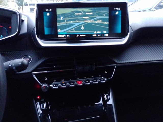 Peugeot 2008 Allure Pack 1.2 PureTech 130 LED Apple CarP