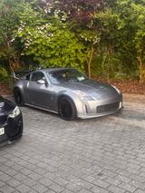 Nissan 350Z Rechtslenker Japan Import  - silberne Nissan 350Z