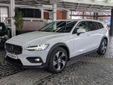 Volvo V60 Cross Country Pro AWD MHEV LEDER AHK H&K KAM - Volvo V60 Cross Country Diesel Gebrauchtwagen
