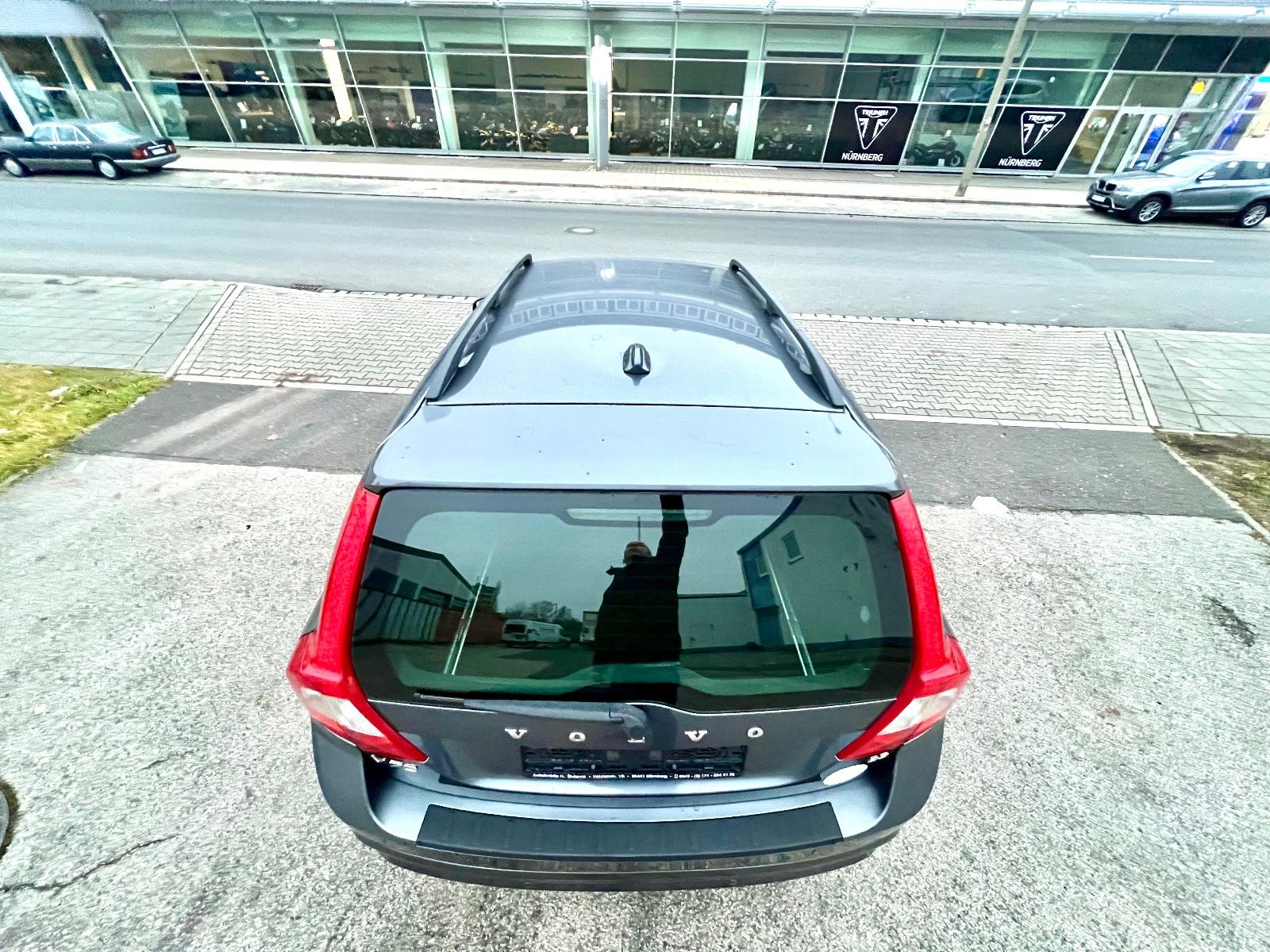 Volvo V70 2008 — photo 22