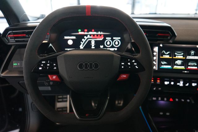 Audi RS3 Sportback | Schalensitze | Carbon | Keramik