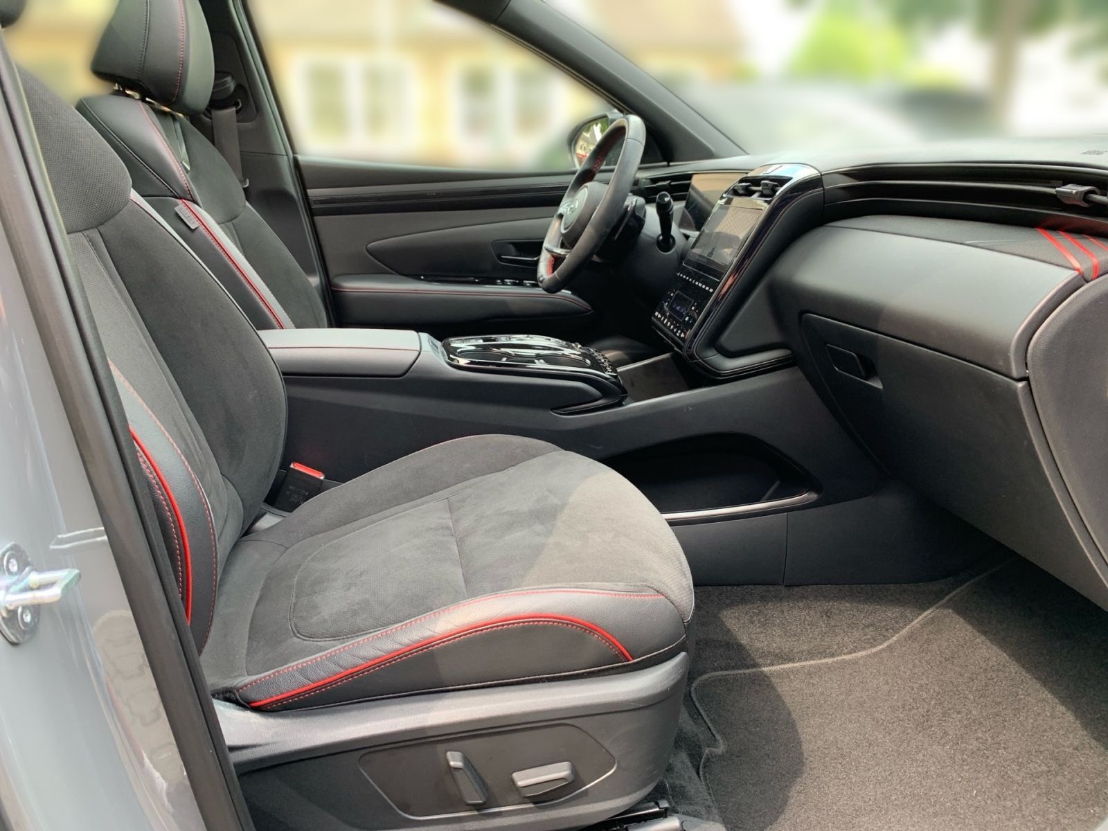 Fahrzeugabbildung Hyundai TUCSON 1.6 T-GDI N Line Plug-In Hybrid 4WD Assi