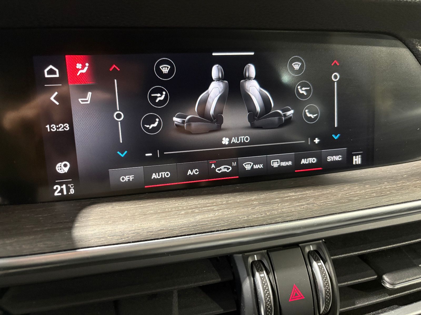 Fahrzeugabbildung Alfa Romeo Stelvio Ti Q4/MEMORY/ACC/NAVI/KAMERA/SHZ/KLIMA