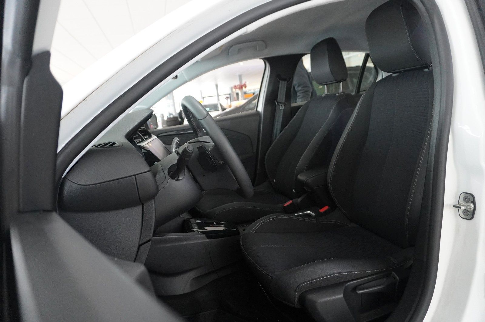 Fahrzeugabbildung Opel Corsa F 1.2T ELEGANCE NAVI/LED/VIRT/KAMERA/SPORT
