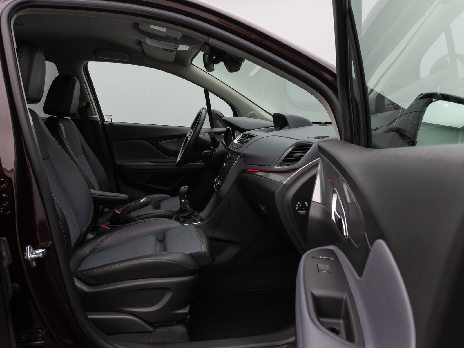 Fahrzeugabbildung Opel Mokka Innovation ecoFlex 4x4 Kamera Navi Bi-Xeno