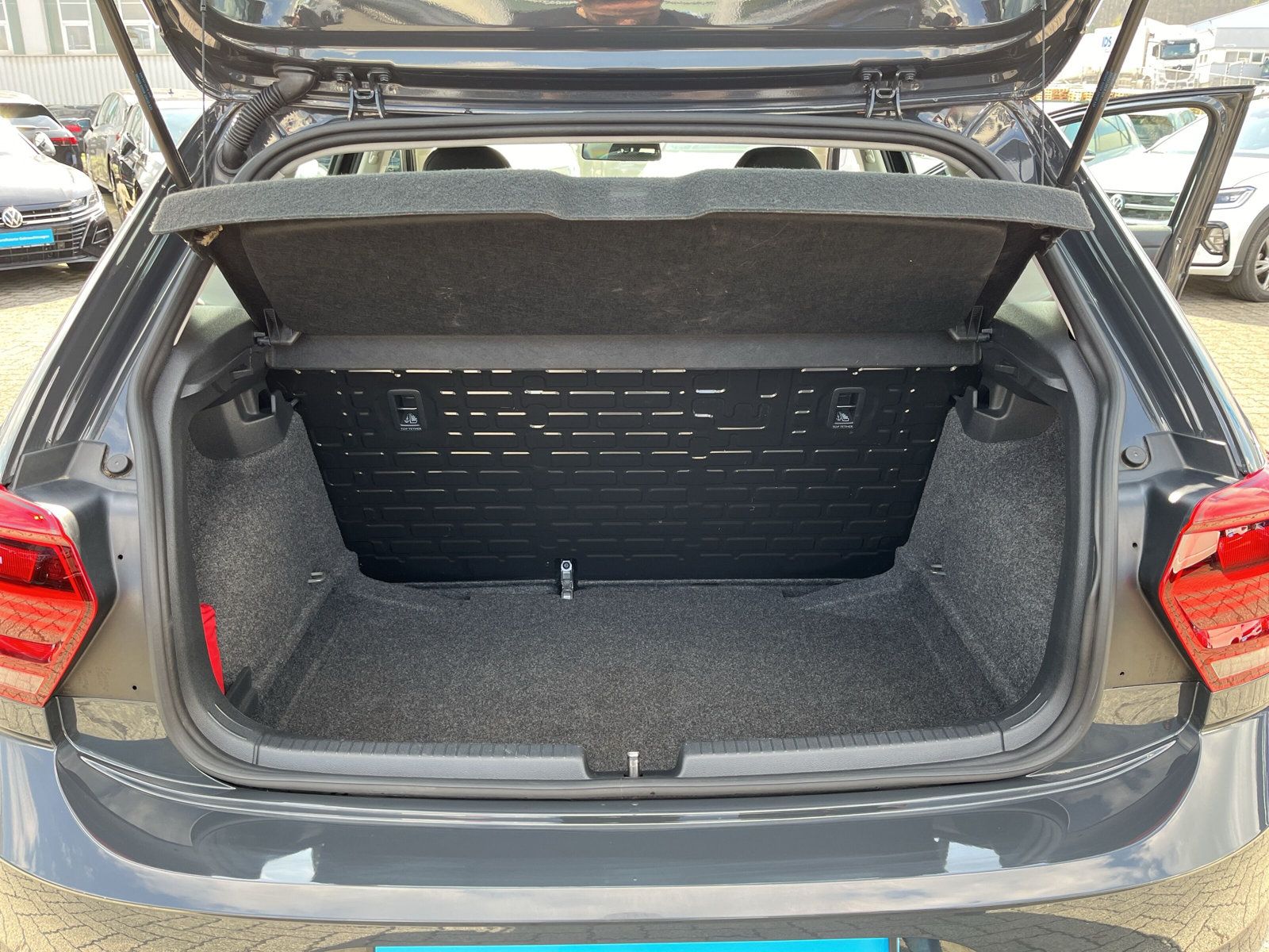 Fahrzeugabbildung Volkswagen Polo 1.0 MPI Trendline KLIMA DAB+