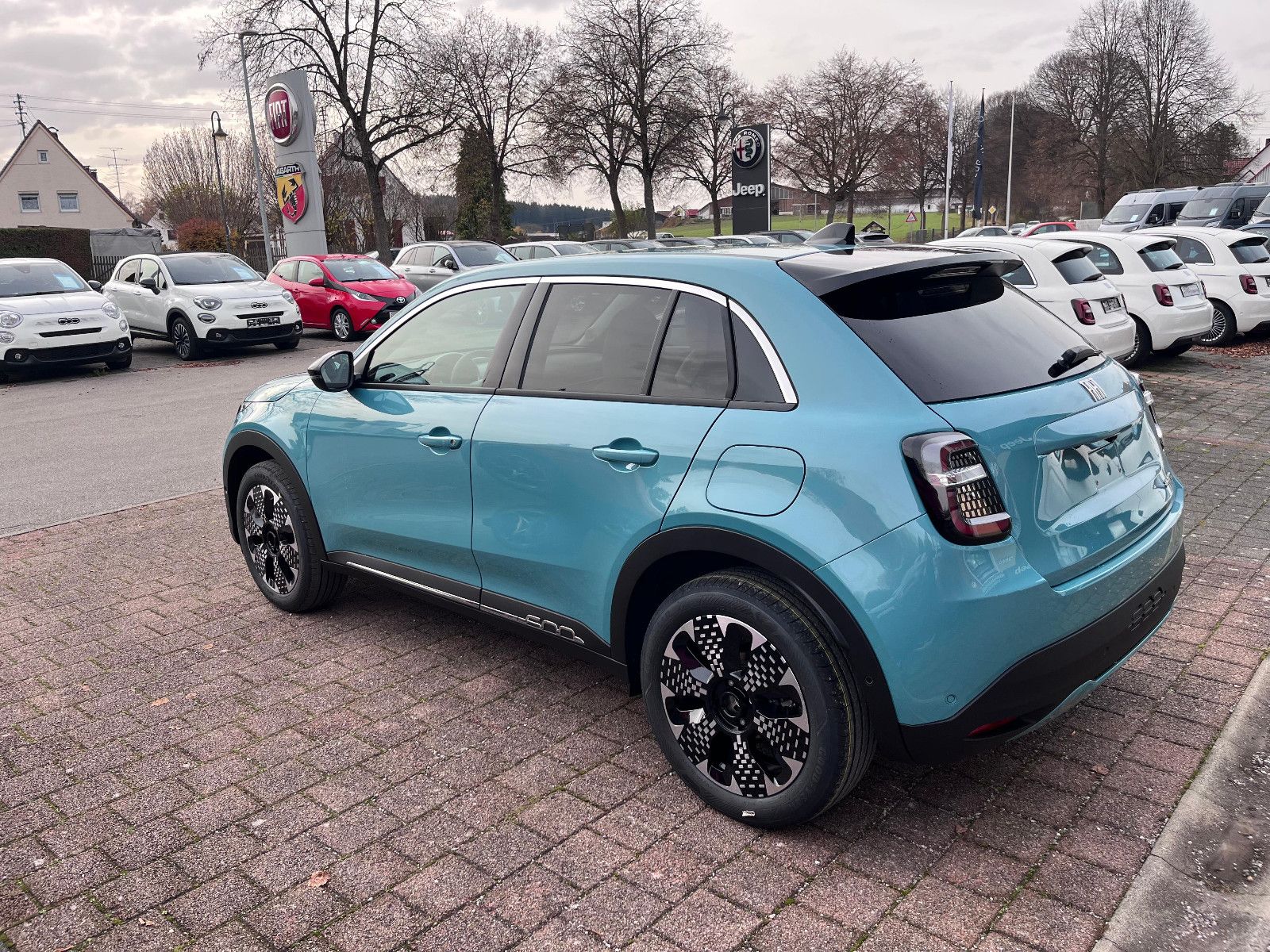 Fahrzeugabbildung Fiat 600 Hybrid La Prima