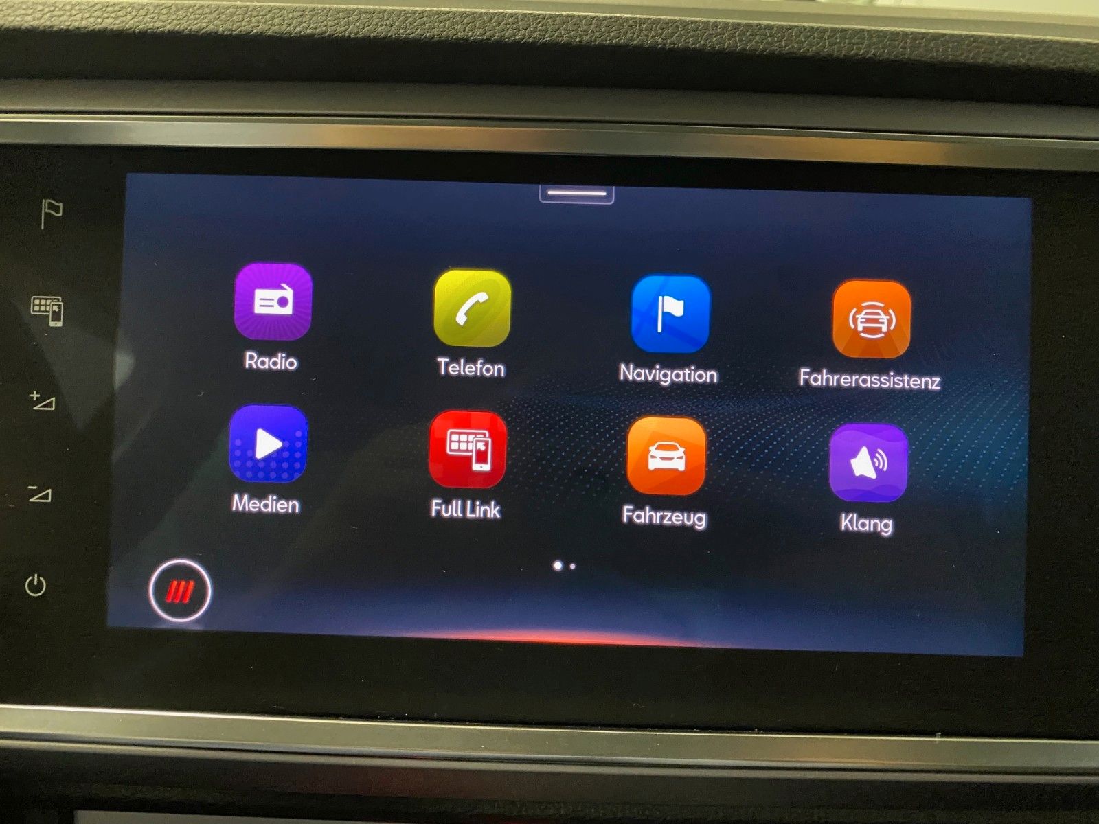 Fahrzeugabbildung SEAT Ateca 1.5 TSI 110kW FR DSG+AHK+ACC+VOLLLEDER+LED