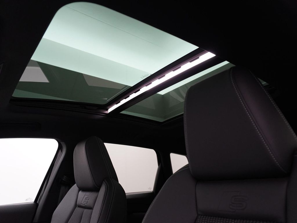 Audi Q4 e-tron 35 Launch edition S Competition 55 kWh