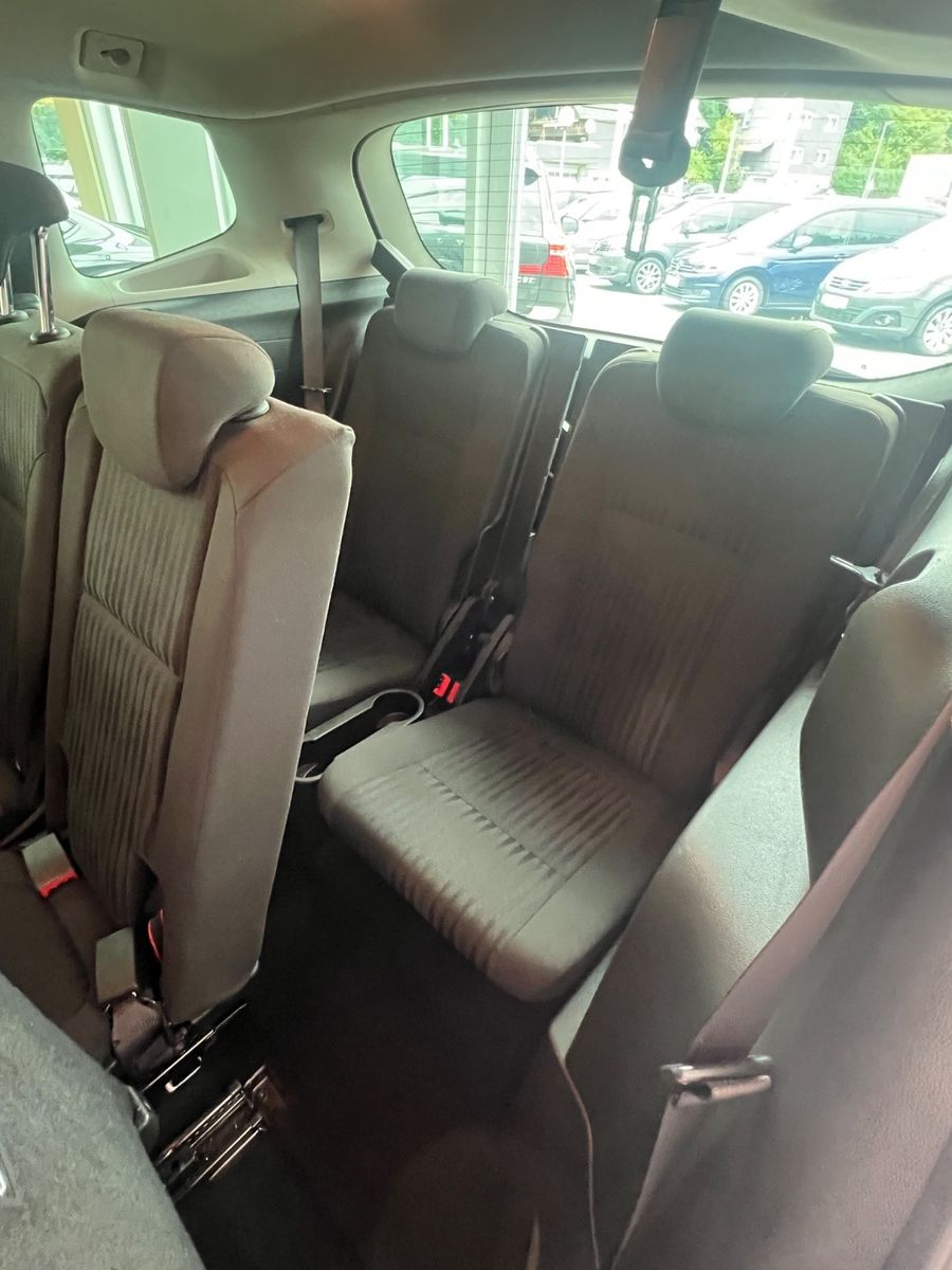 Fahrzeugabbildung Opel Zafira C Active * 7.SITZER * AUTOMATIK *