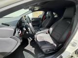 Mercedes-Benz A 250 Sport 4MATIC / AMG Line / PDC / NAVI - Mercedes-Benz A 250: Limousine