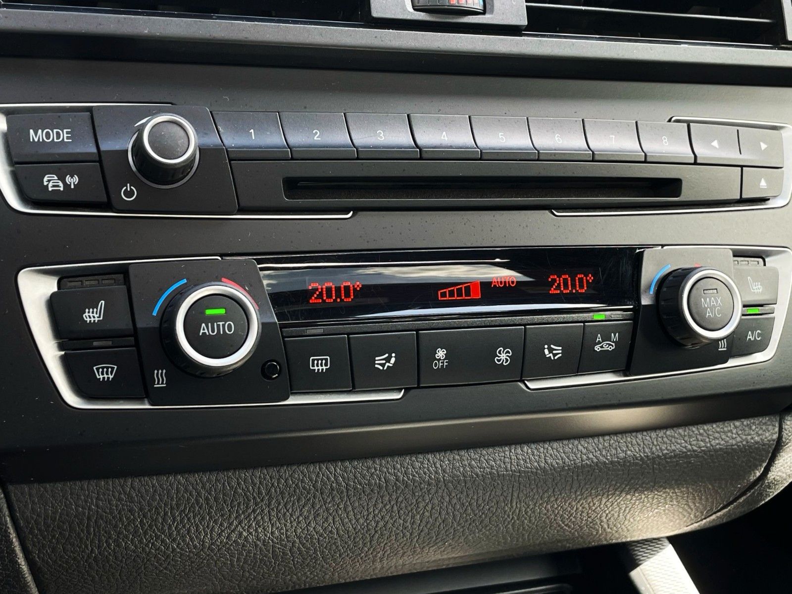Fahrzeugabbildung BMW 220d Coupe SAG M SPORT PAKET NAVI GSD H&K SOUND
