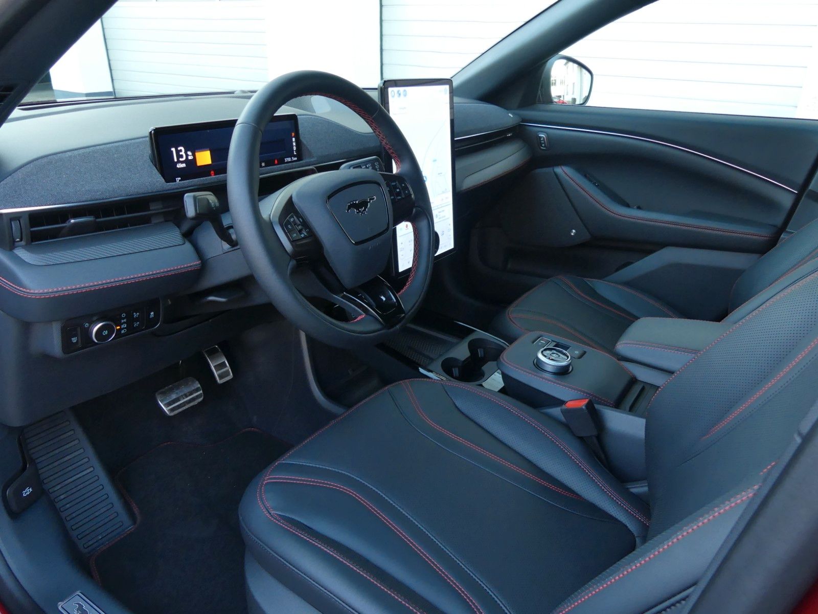 Fahrzeugabbildung Ford Mustang Mach-E Premium Tech.-Paket*360° Kamera*