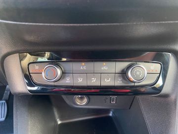 Opel Corsa F 1.2 Turbo Edition LED+SHZ+PDC+SoundSys