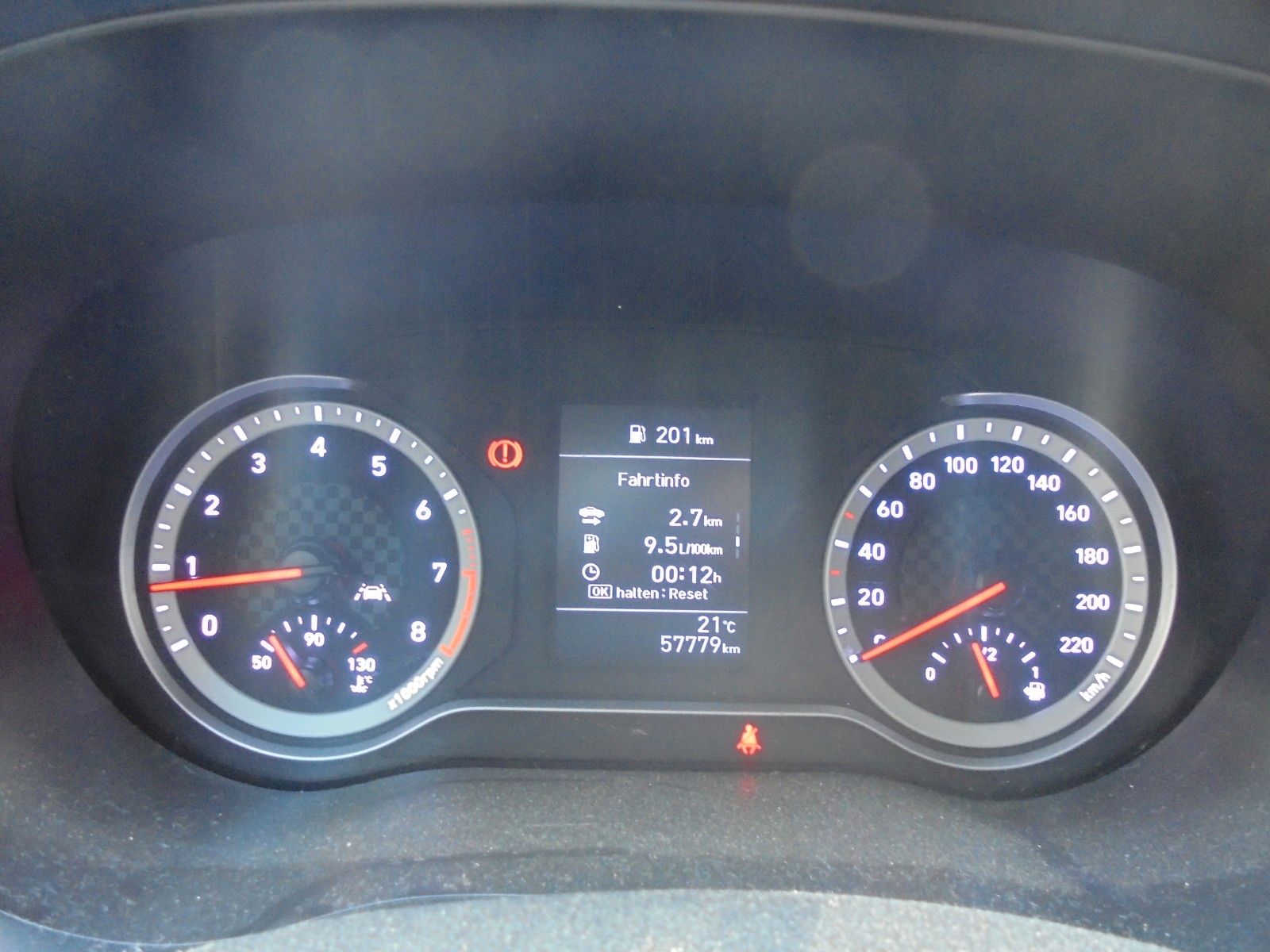 Fahrzeugabbildung Hyundai i10 Select/Tüv & Service Neu/Klima/Shz/1.Hand