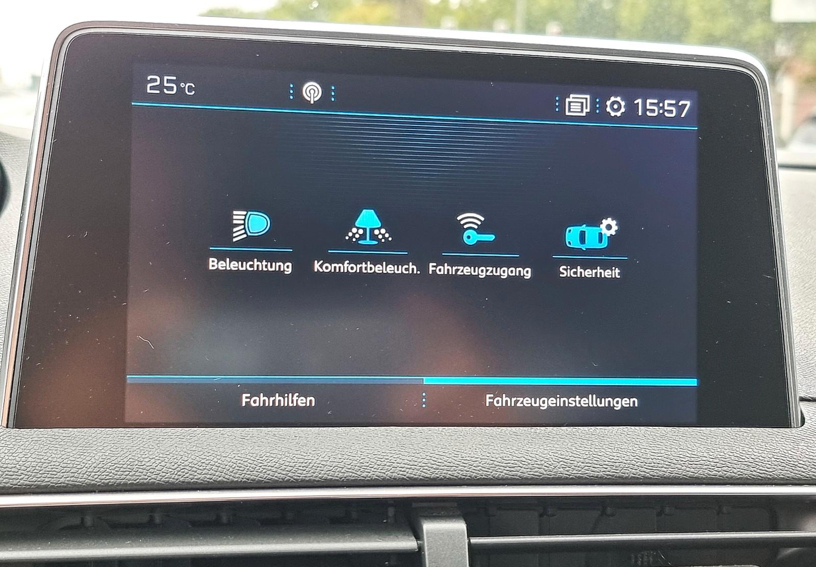 Peugeot 3008 Allure NAVI TEMP KAM SITZH PDC ACC CARPLAY