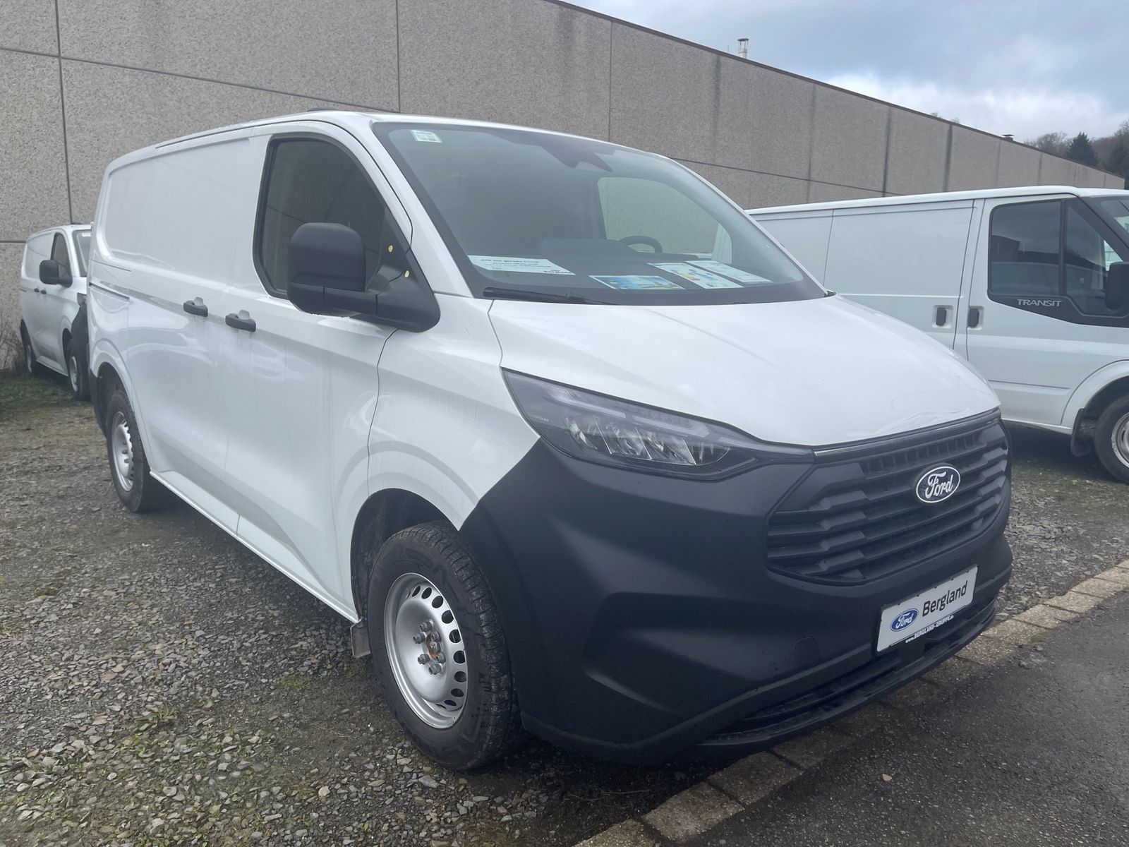 Ford Transit Custom CUSTOM 280L1 BASE 110PS imagem 3