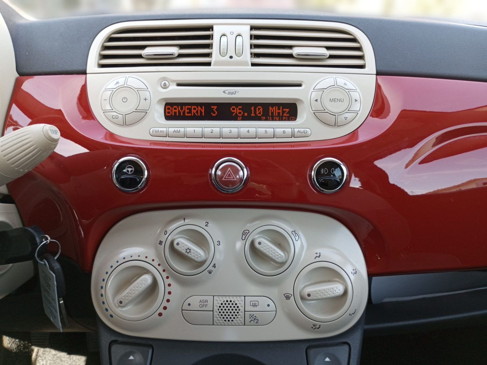 Fahrzeugabbildung Fiat 500C 1,2 Lounge Klima PDC Alu