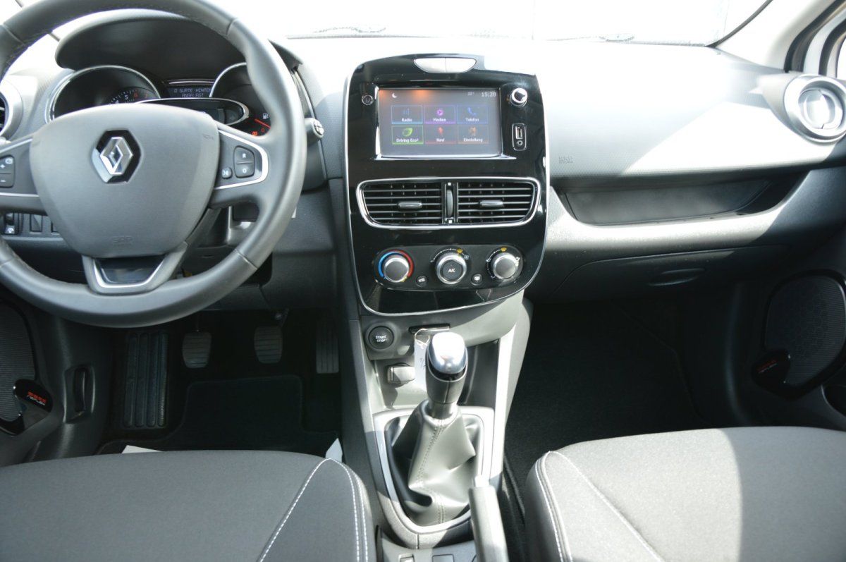 Fahrzeugabbildung Renault Clio IV Ganzjahresreifen Limited