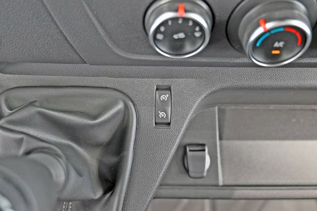 Fahrzeugabbildung Renault Master Komfort L2H2 dCi 150 schwarz A/C #23T208