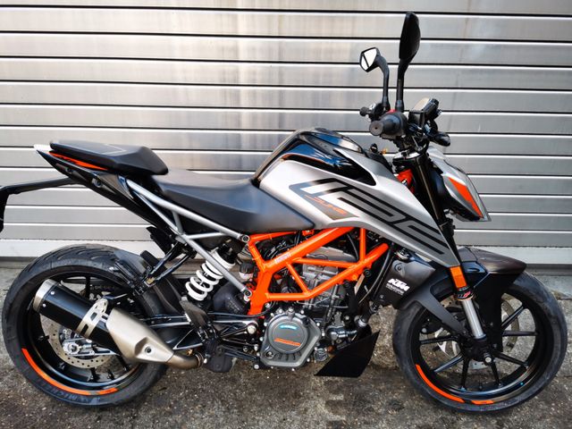 KTM Duke 125 ABS unfallfrei, top Zustand!