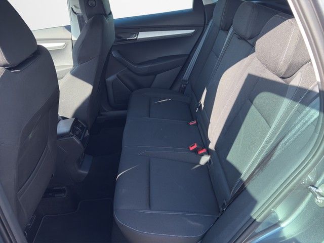 Fahrzeugabbildung SKODA Karoq Selection 1.5 TSI 110 kW *Rückfahrkamera*