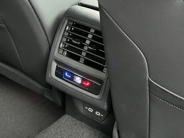 Volkswagen Golf Variant R-Line 1.5 eTSI 150 PS 7-Gang-DSG