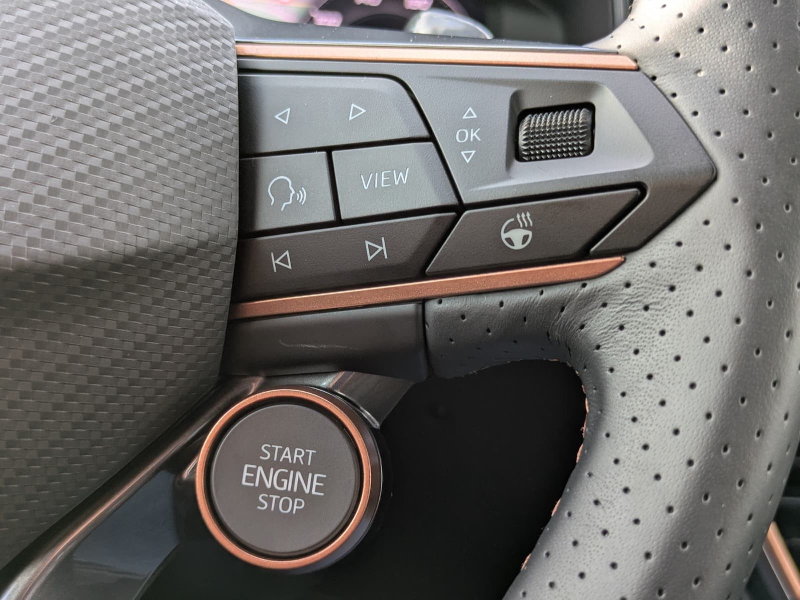 Fahrzeugabbildung CUPRA Formentor 1.5 eTSI ALCANTARA*DRIVE-XL*360°KAM