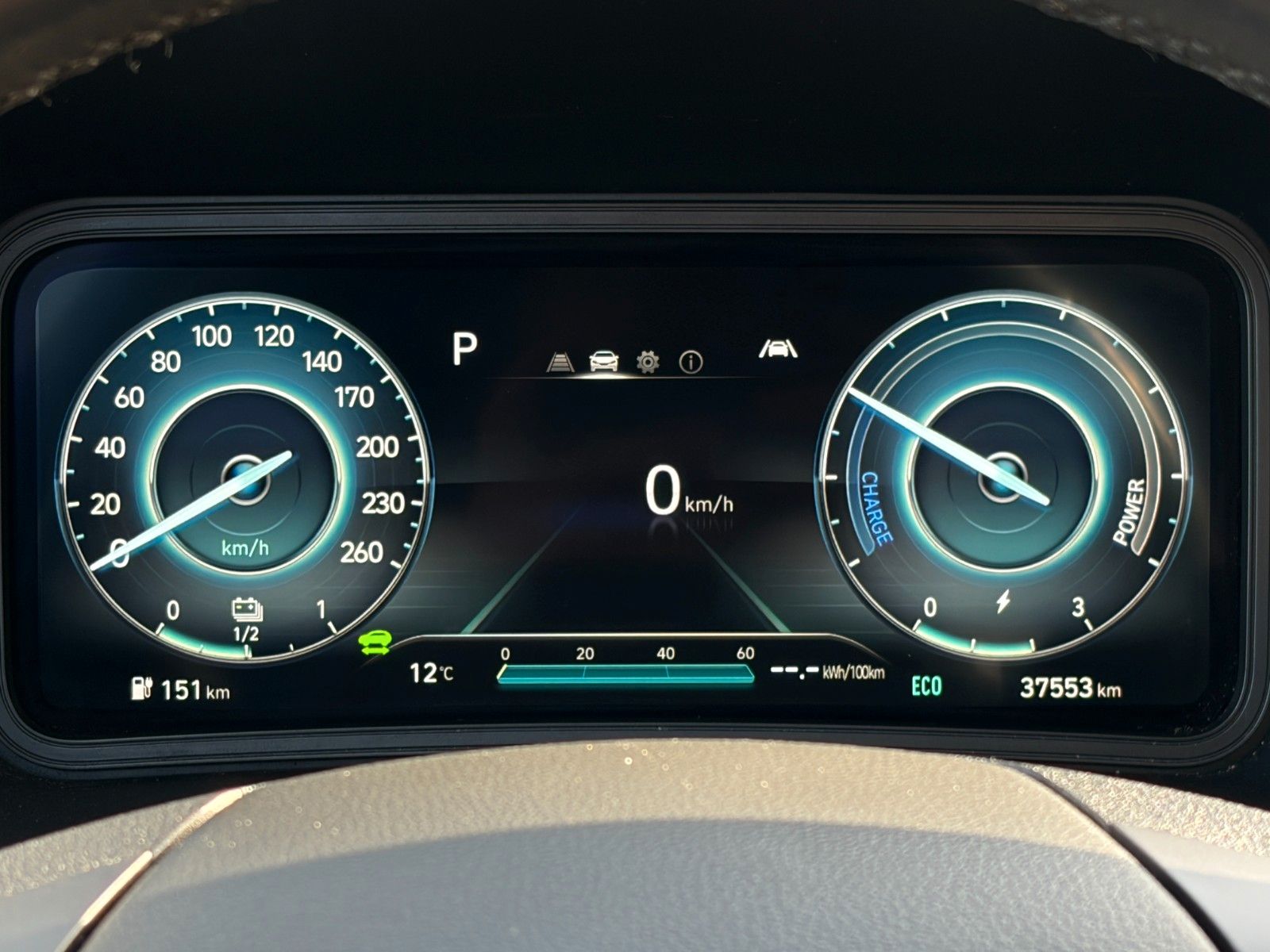 Fahrzeugabbildung Hyundai KONA E Select ACC PDC LFA LKA SHZ LHZ CarPlay