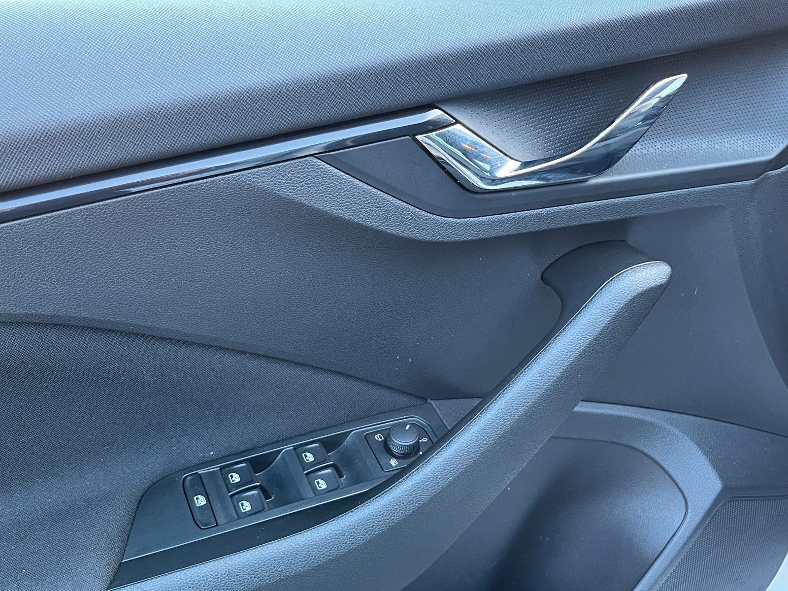 Fahrzeugabbildung SKODA Kamiq 1.0TSI DSG*ViCo*Kamera*PDC*SmartLink*