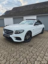 Mercedes-Benz E350e *Pano *AMG Line *Night *19" *Kamera - Mercedes-Benz E 350 Plug-in Hybrid (PHEV) Gebrauchtwagen
