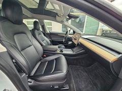 Fahrzeugabbildung Model 3 Long Range Dual AWD