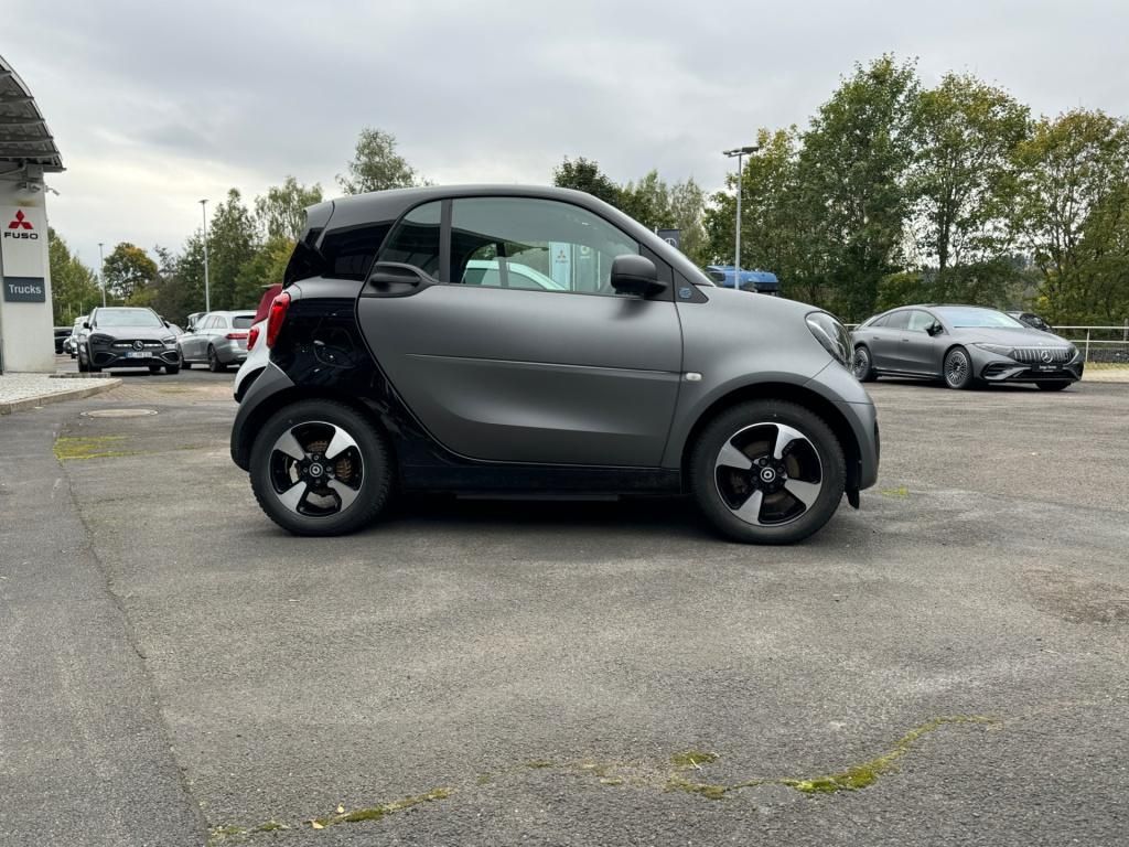 Fahrzeugabbildung Smart smart EQ fortwo *Navi*LM*SHZ*KlimaA*Winterp.