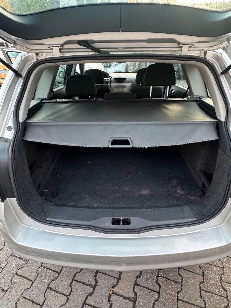 Opel Astra 2008 — photo 12