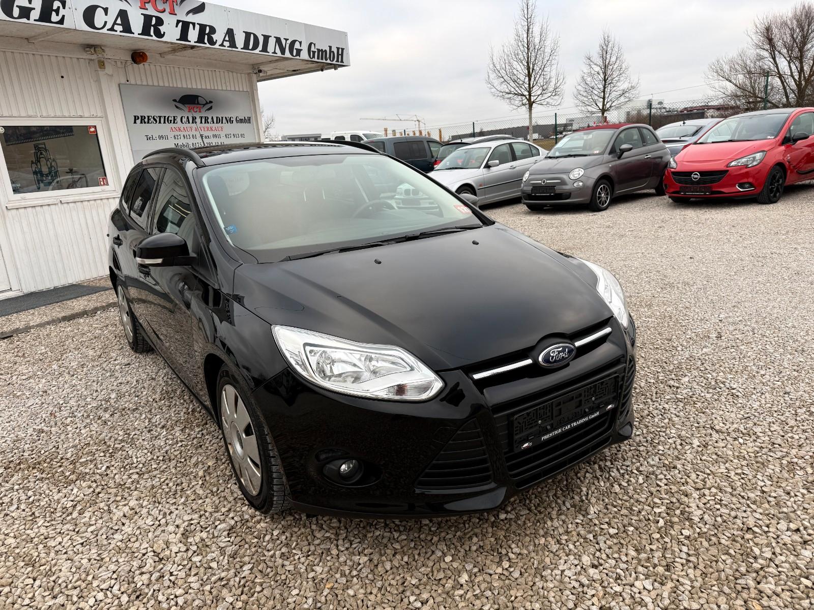 Ford Focus 2014 — interior
