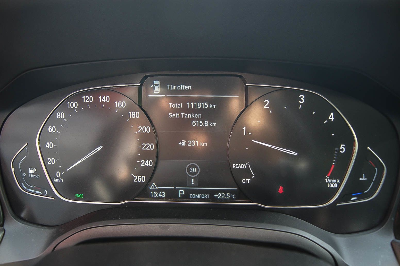 Fahrzeugabbildung BMW 320 d xDrive Luxury Line STANDHEIZG SCHIEBEDACH