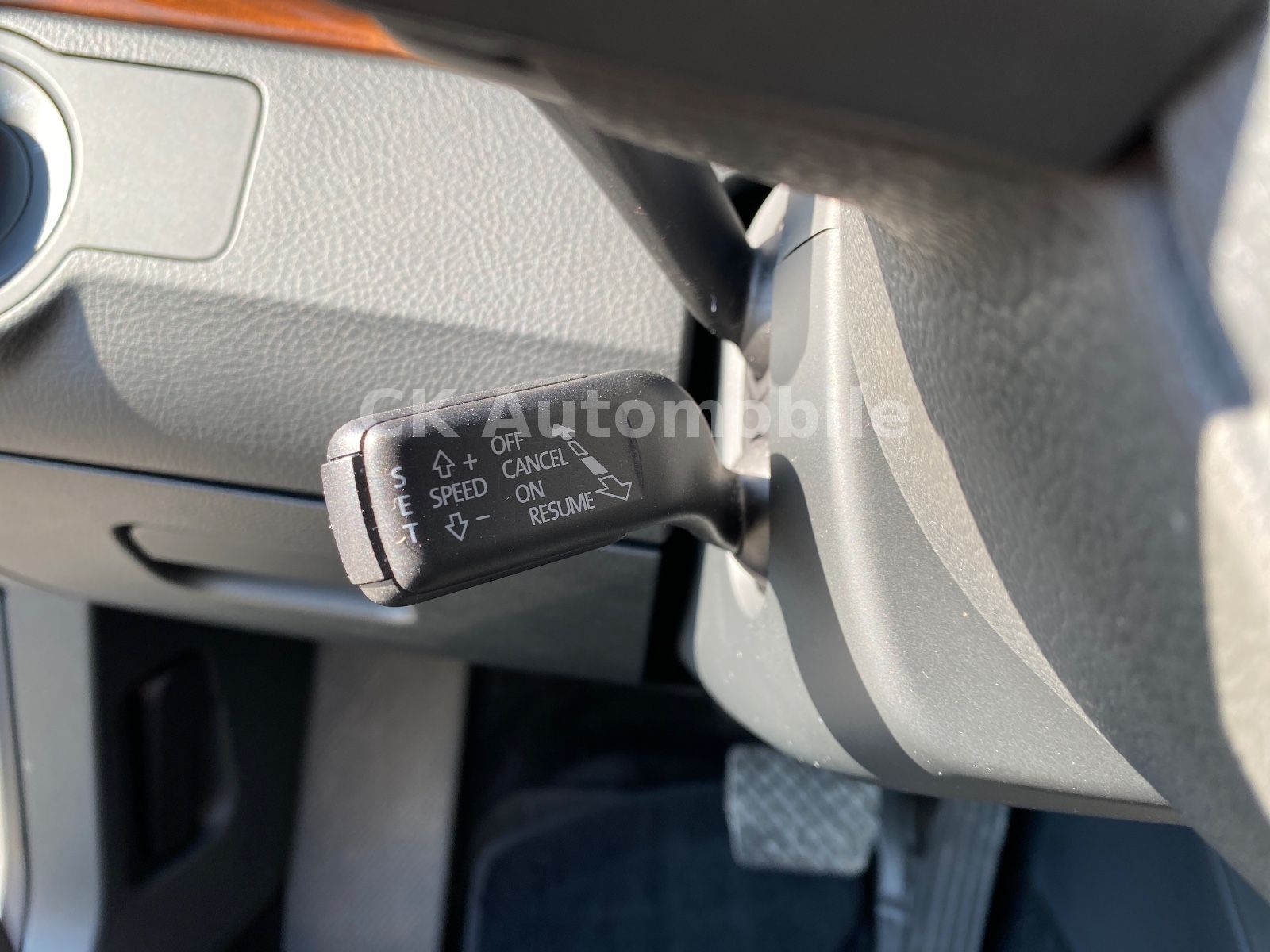 Fahrzeugabbildung Volkswagen Passat Variant Comfortline BM/DSG/Navi/Bi-Xenon