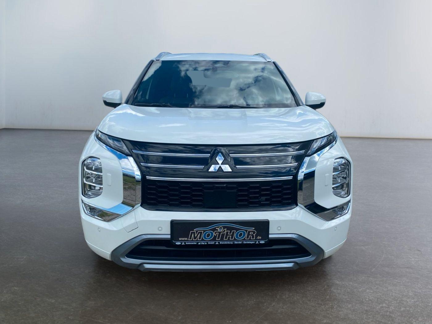 Mitsubishi Outlander Top Luxury 2.4 PHEV ACC+PDC+STH+PANO