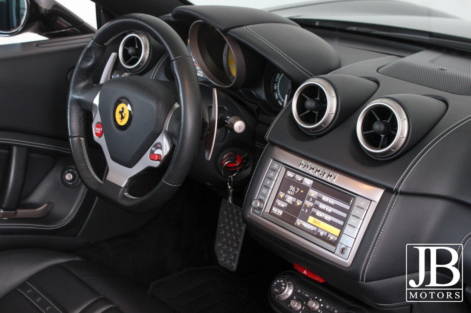 Fahrzeugabbildung Ferrari California 4.3 V8 Edition 30 Deutsches Fahrzeug