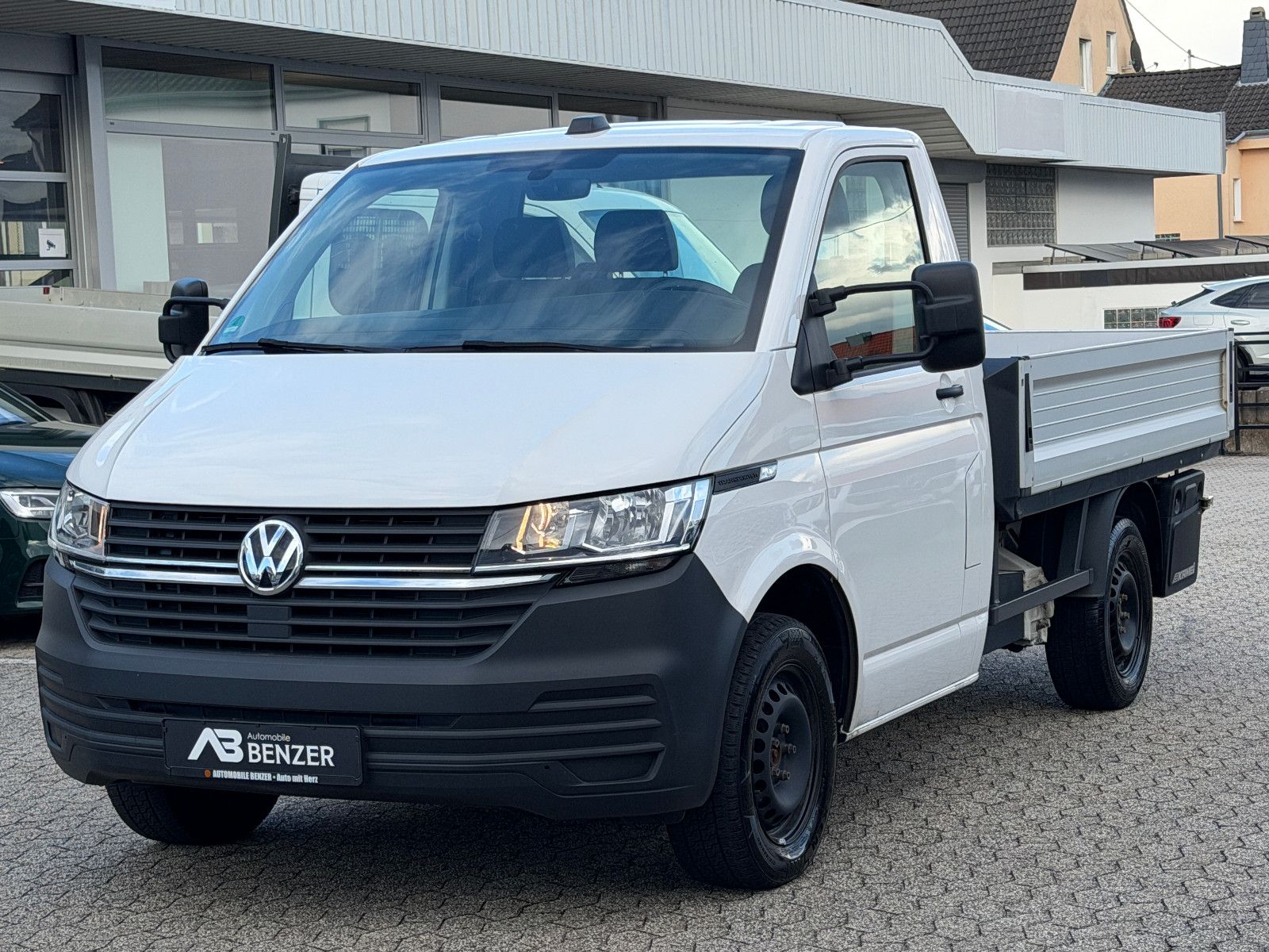Fahrzeugabbildung Volkswagen T6.1 Transporter Pritsche//APPLE-CAR/NAVI/