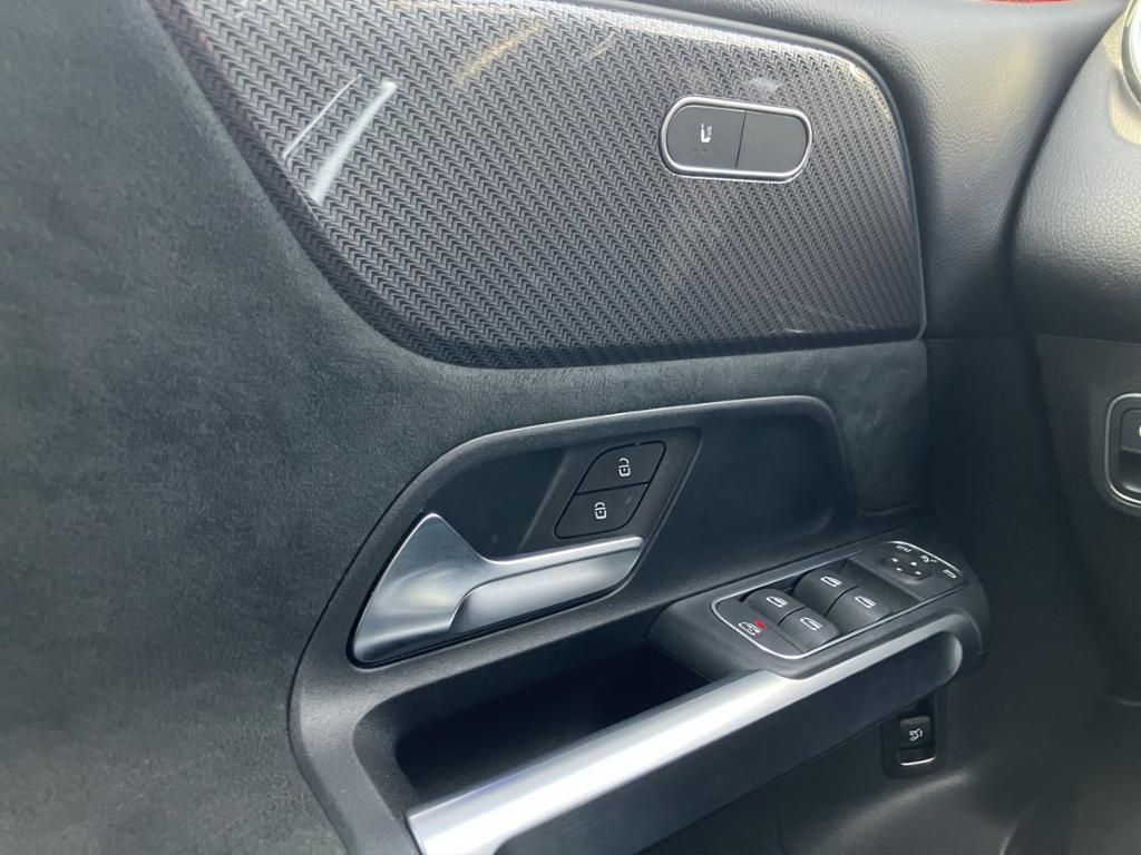 Fahrzeugabbildung Mercedes-Benz GLB 200 d AMG*Night*KeyLess*EASYPACK*PDC*RFK*AHK