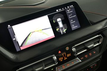 BMW 118d Aut. Sport Line Shadow PANO HUD H&K RFK