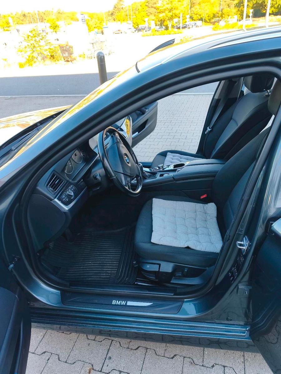 BMW 520 2011 — photo 13