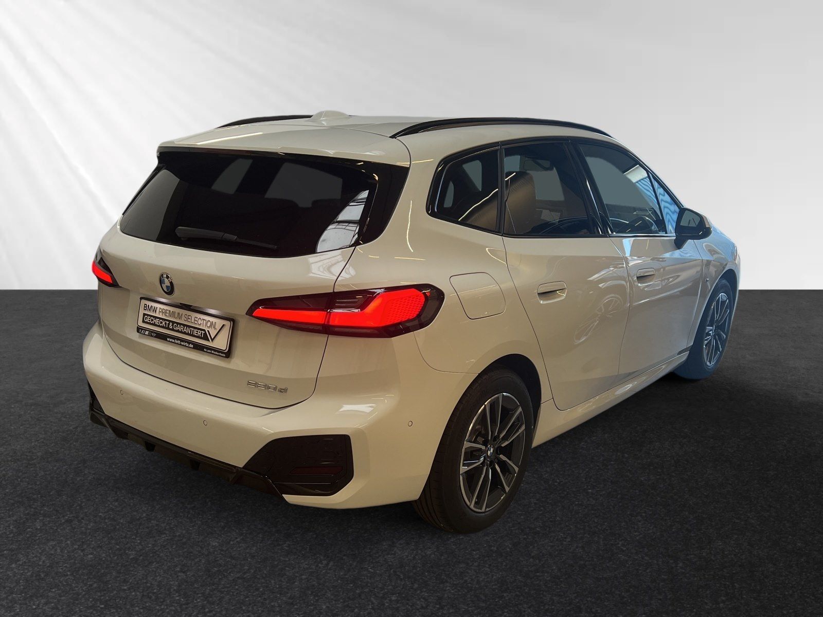 BMW 220d Active Tourer M Sport AHK Harman Kardon foto 3