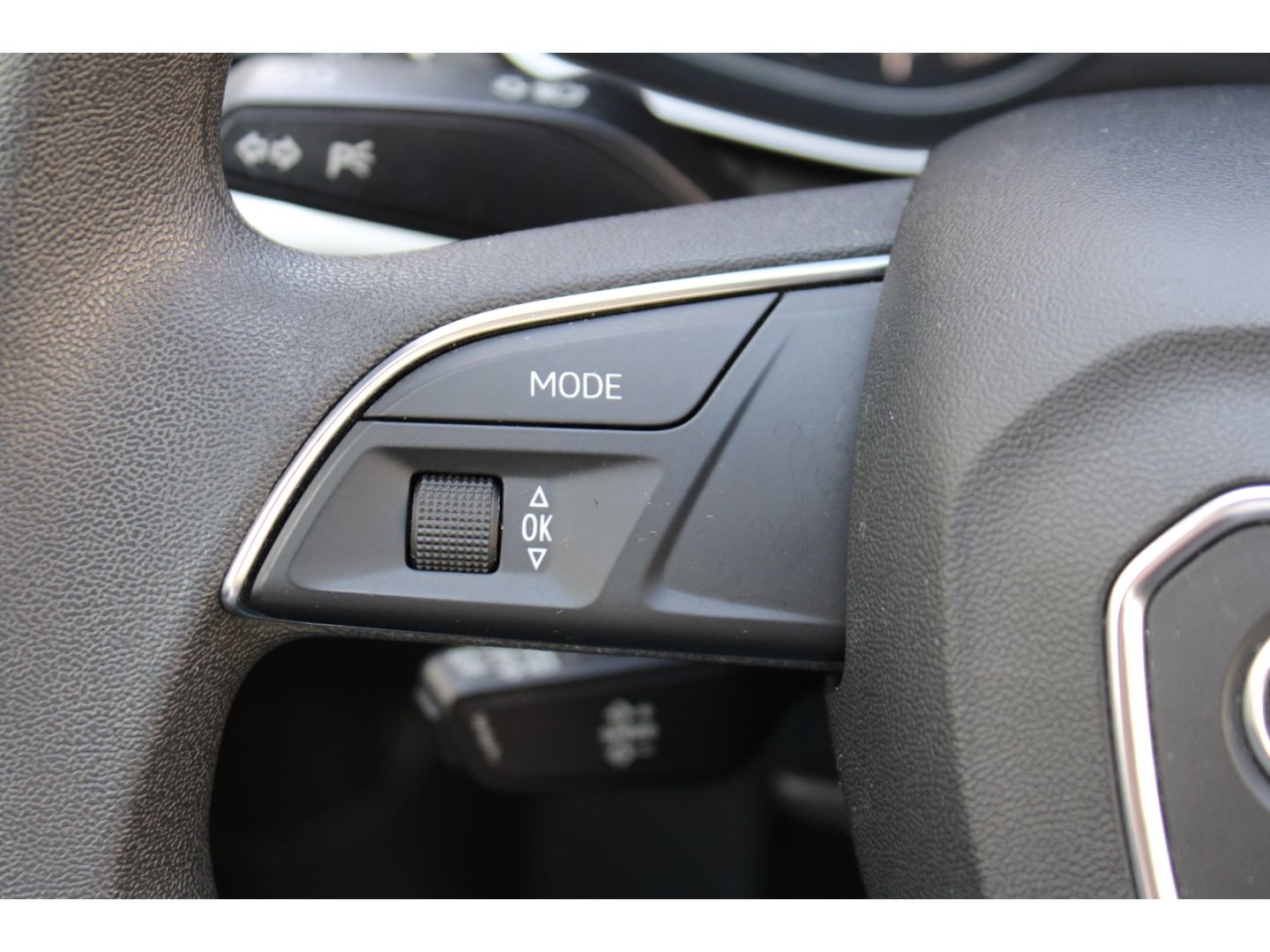 AUDI A4 Avant basis ultra 2.0 TDI Bi-Xenon Navi GJR G - Image 17
