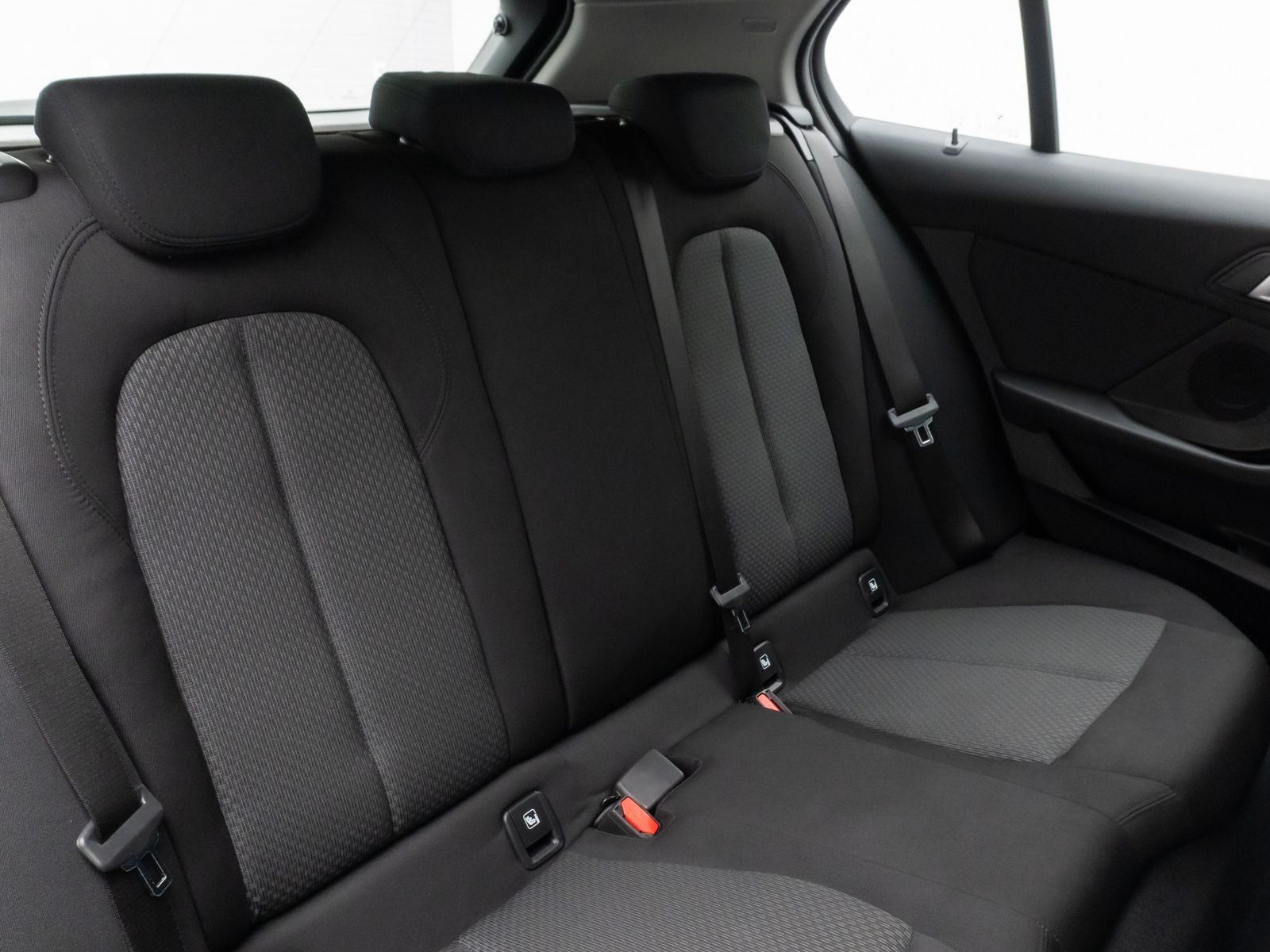 Fahrzeugabbildung BMW 118i DAB CockPitPro Geschwindigkeitsreg PDC LED