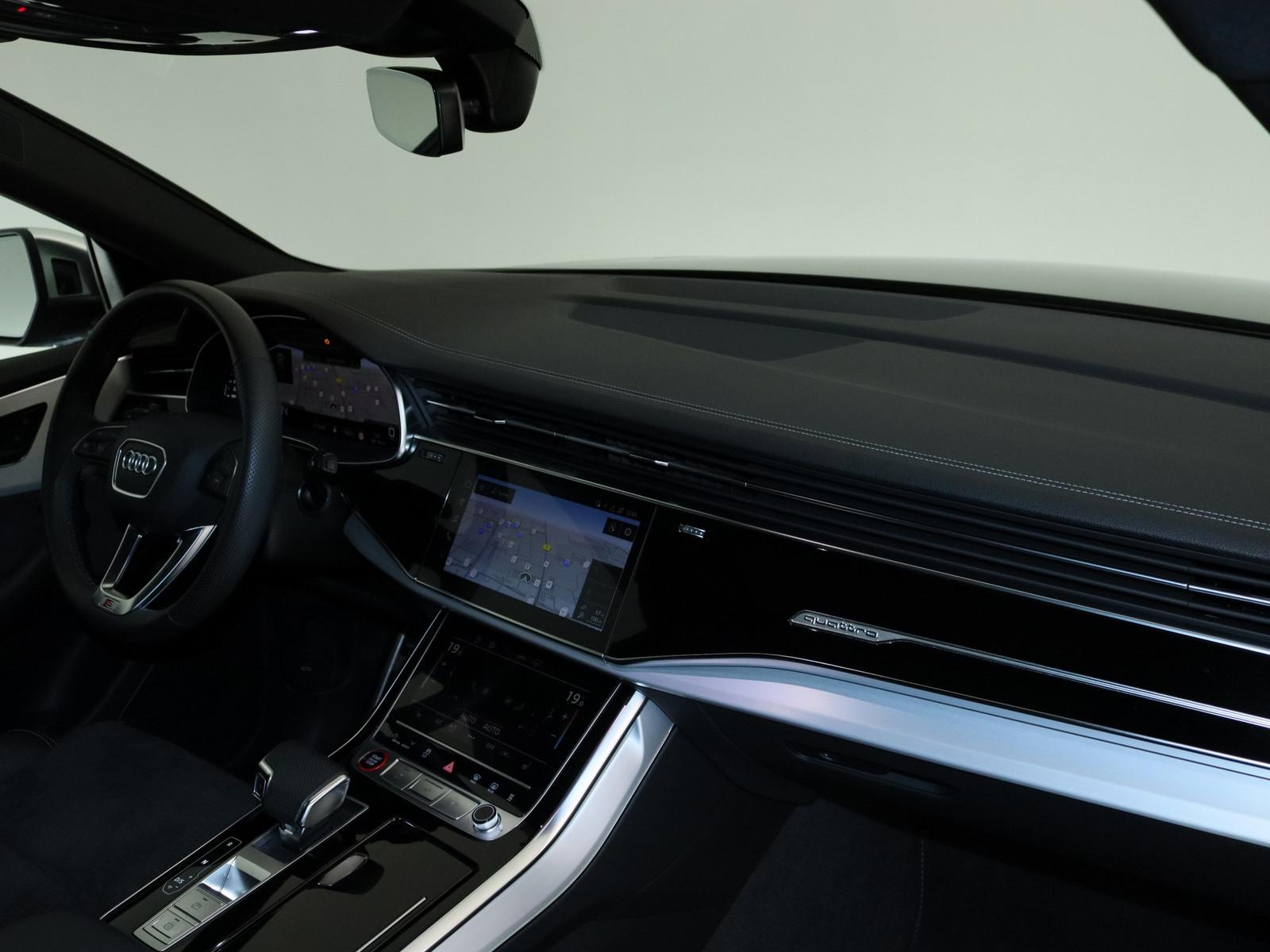 Audi SQ8 4.0 TFSI quattro AHK 360° MATRIX-LED PANO